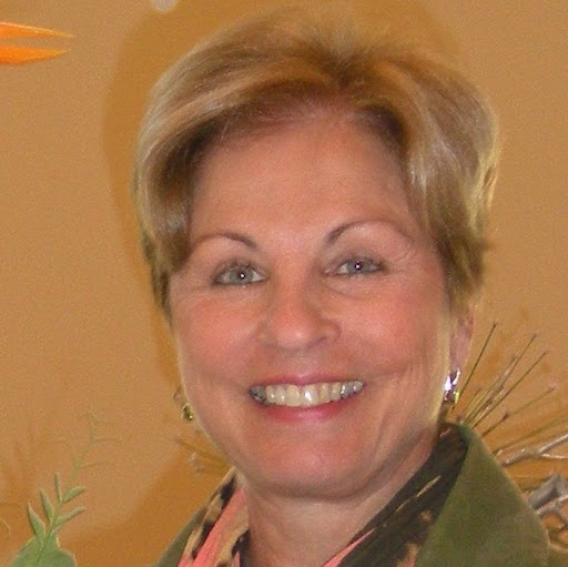 Claudia Marshall Photo 36