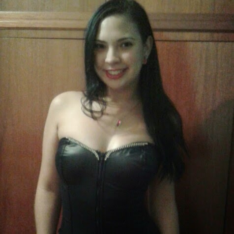 Michelle Reis Photo 13