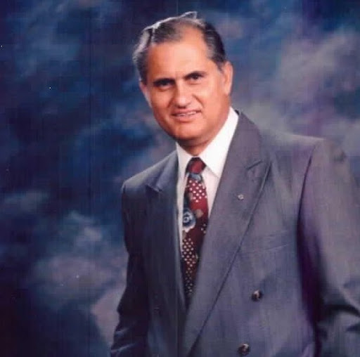 Kenneth Fisher Photo 36
