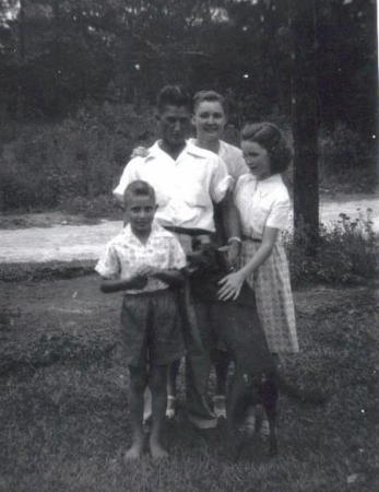 Vivian Russell Photo 32