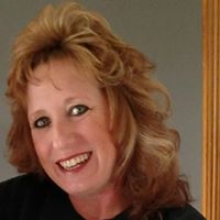 Angela Combs Photo 21