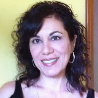 Elizabeth Holm Photo 33