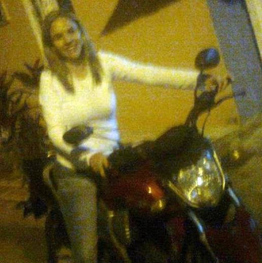 Dora Calderon Photo 27