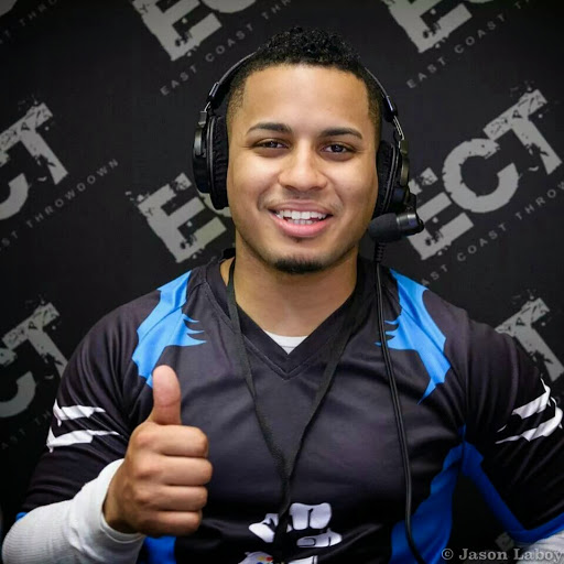 Jonathan Deleon Photo 40