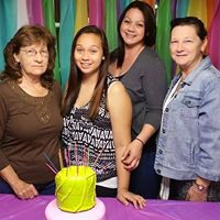 Jessica Halbert Photo 16