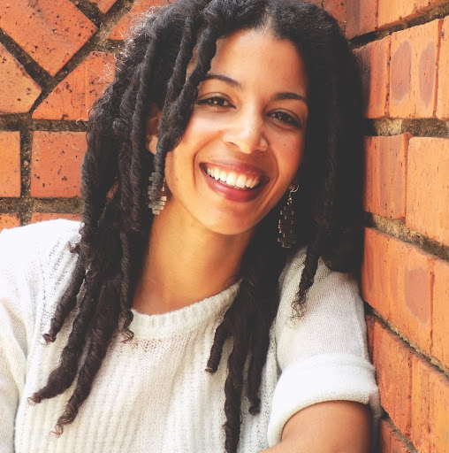 Genevieve Richards Photo 8