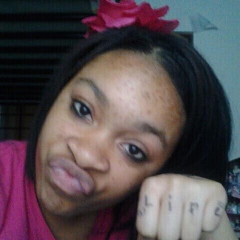 Chelsea Moore Photo 32