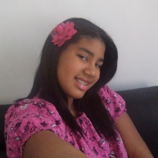 Adriana Macedo Photo 14