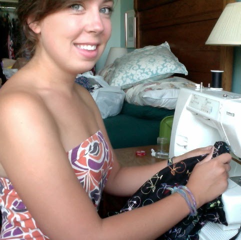 Laura Hughes Photo 15