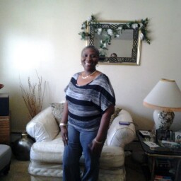 Joan Reynolds Photo 18