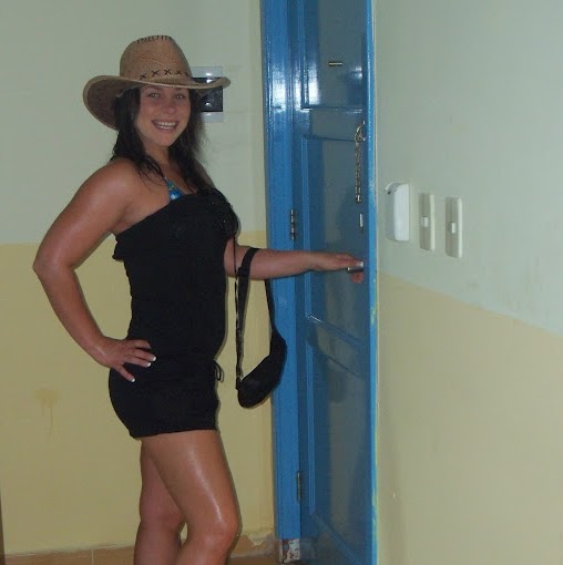 Julie Carrier Photo 14