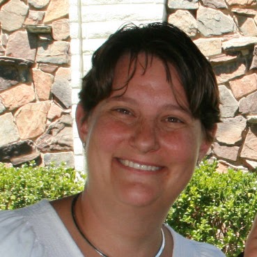 Kerri Mitchell Photo 32