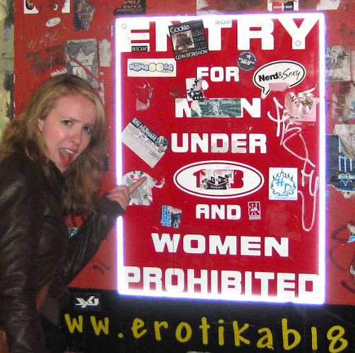 Laura Sexton Photo 16