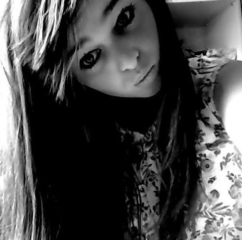 Sophie Halliday Photo 3
