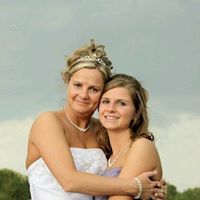 Angela Benfield Photo 13