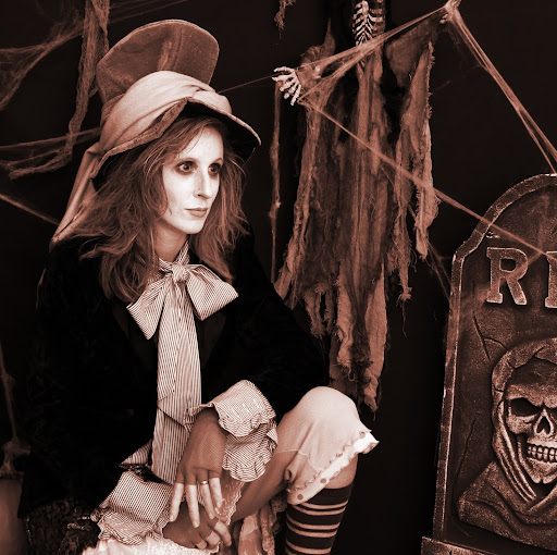 Tina Collins Photo 6