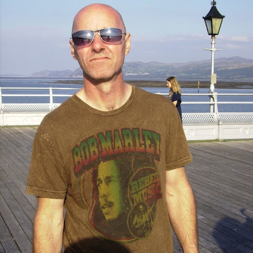 Neil Daniel Photo 15