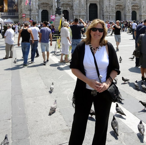 Valerie Kelly Photo 15