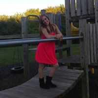 Samantha Peck Photo 19