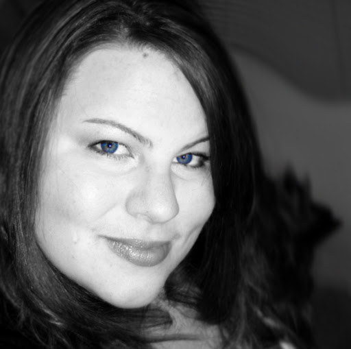 Rachel Marshall Photo 16