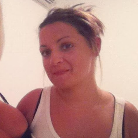 Sarah Schofield Photo 14