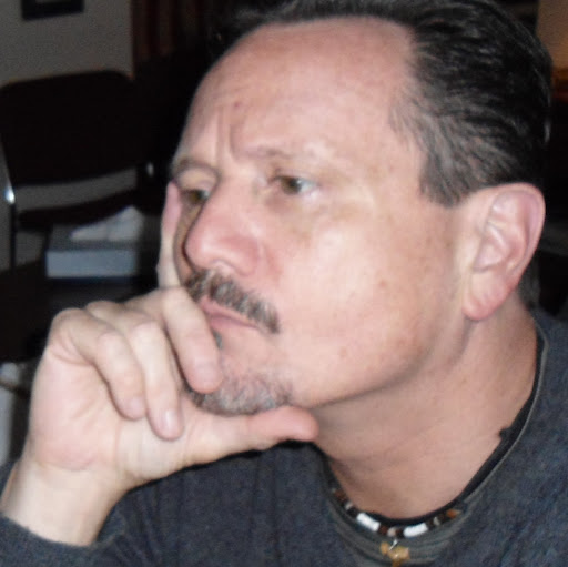 Robert Lenz Photo 15