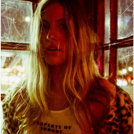 Alexa Merrill Photo 9