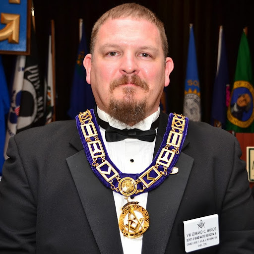 Edward Woods Photo 34