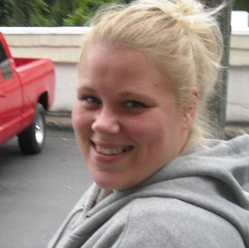 Sara Lockhart Photo 15