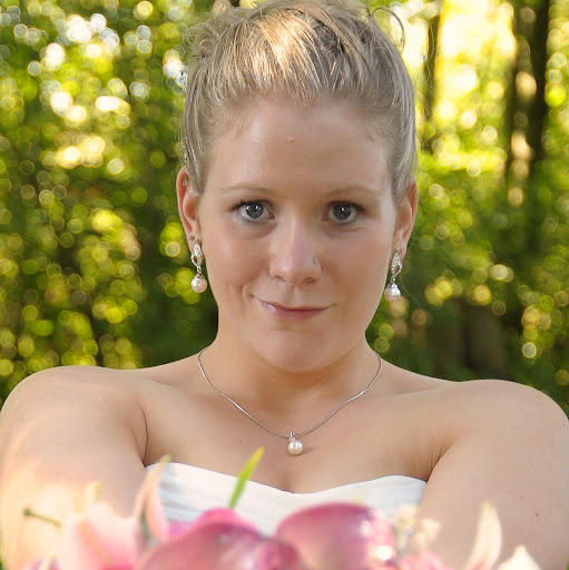 Erin Stafford Photo 30