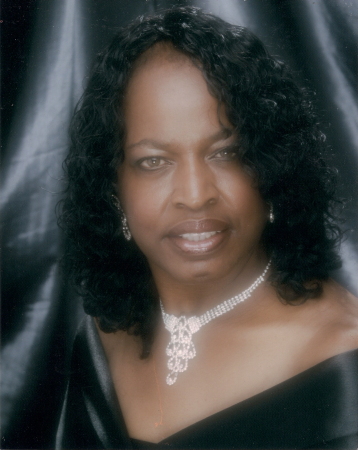 Linda Brooks Photo 18