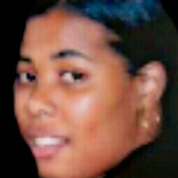 Stephanie Colbert Photo 13