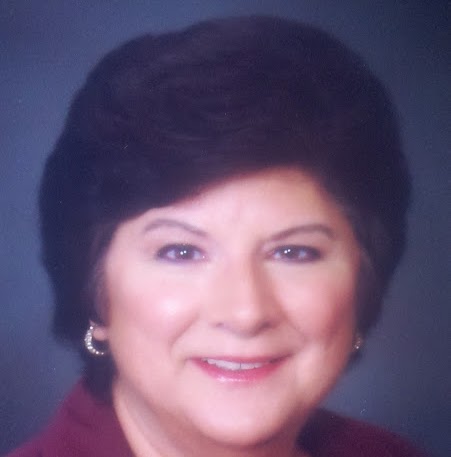 Kathleen White Photo 17