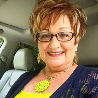 Deborah Meadows Photo 15