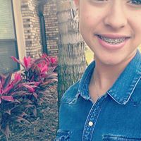 Sara Ferrell Photo 10