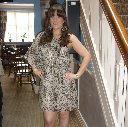 Aimee Evans Photo 11