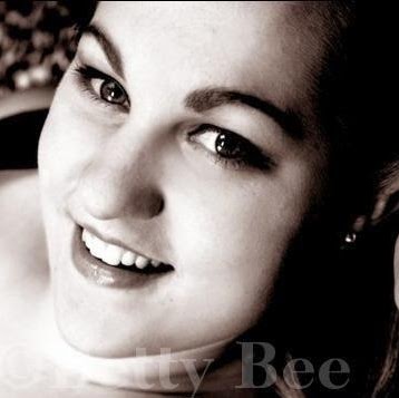 Aimee Duncan Photo 9