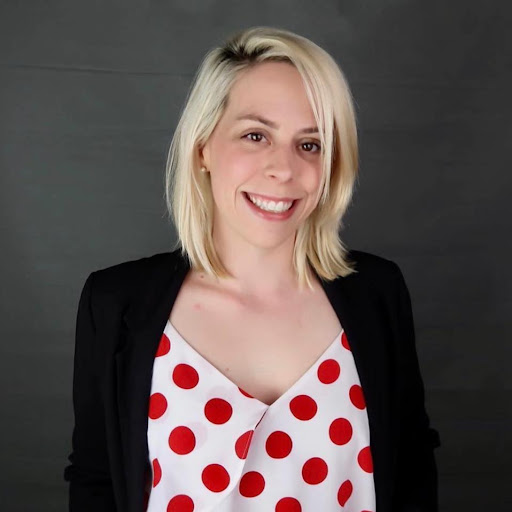 Emily Schrader Photo 5
