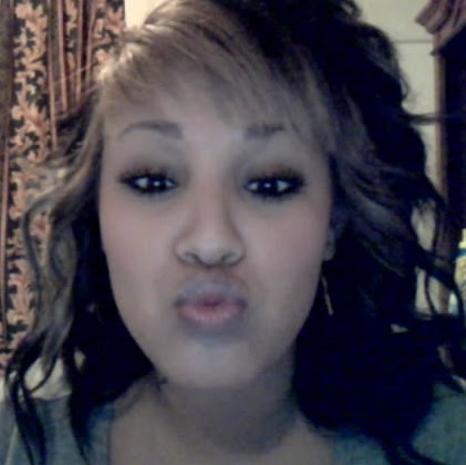 Reyna Flores Photo 12
