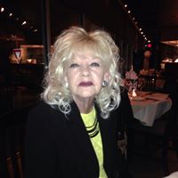Lori Tuttle Photo 14