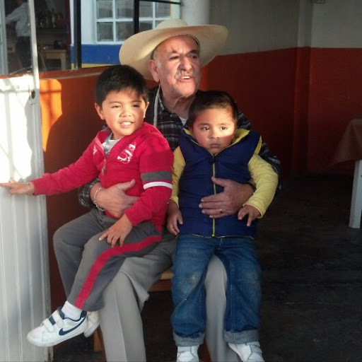 Eduardo Angeles Photo 5