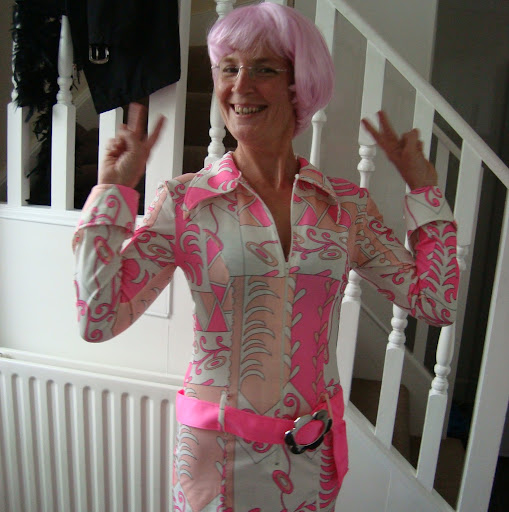 Julie Wright Photo 19