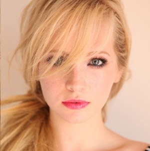 Julia Sommers Photo 4