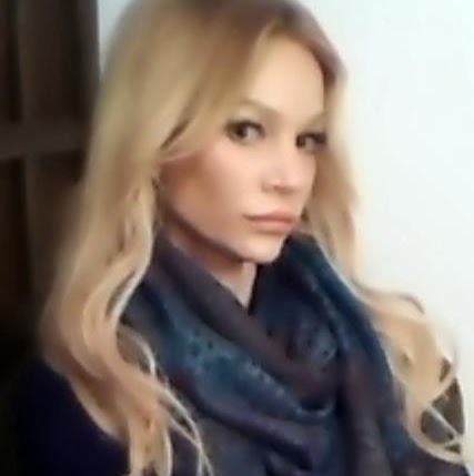 Laura Lawrence Photo 14