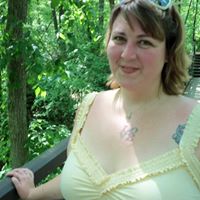 April Mclaughlin Photo 17