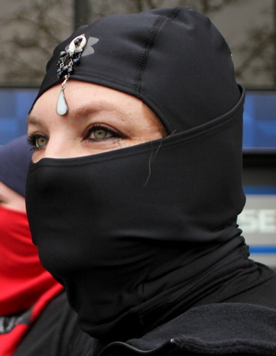 Teri Ferguson Photo 13