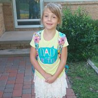 Nikki Henderson Photo 30