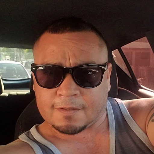 Gilbert Colon Photo 32