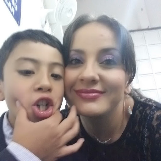 Adriana Alzate Photo 20