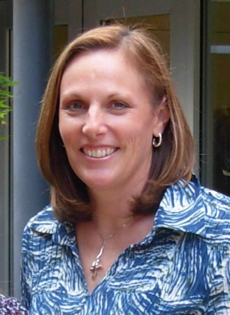 Lori Armstrong Photo 19